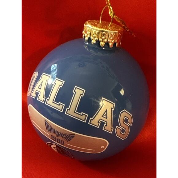 NBA Dallas Mavericks Vintage 1980 Glass Christmas Ball Ornament In Original Box - Picture 3 of 16